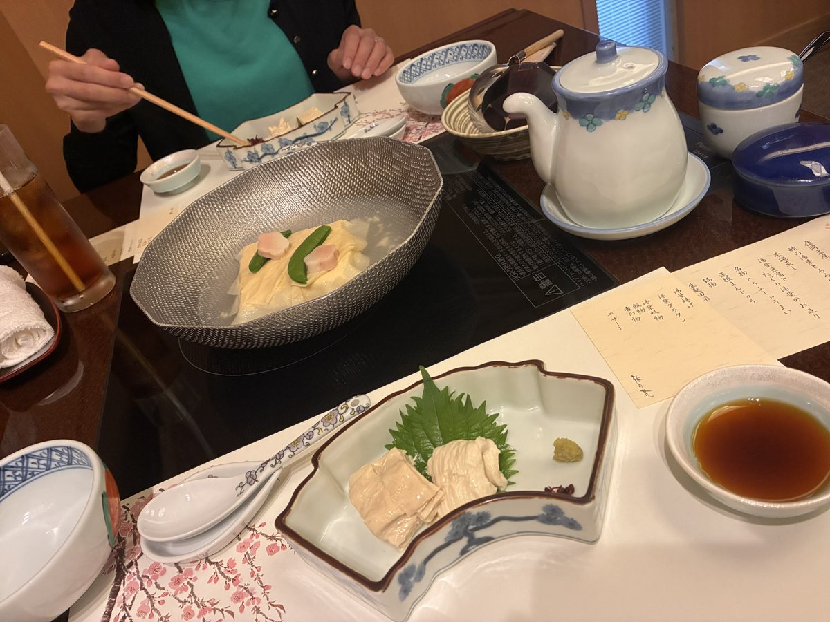 masao38sp's tweet photo. 梅の花でランチしてきた！
豆腐料理でこんなに満足できるとは思わなかった、ほんと絶品の豆腐料理
美味しかったー😋 https://t.co/iMxyvzS7lL