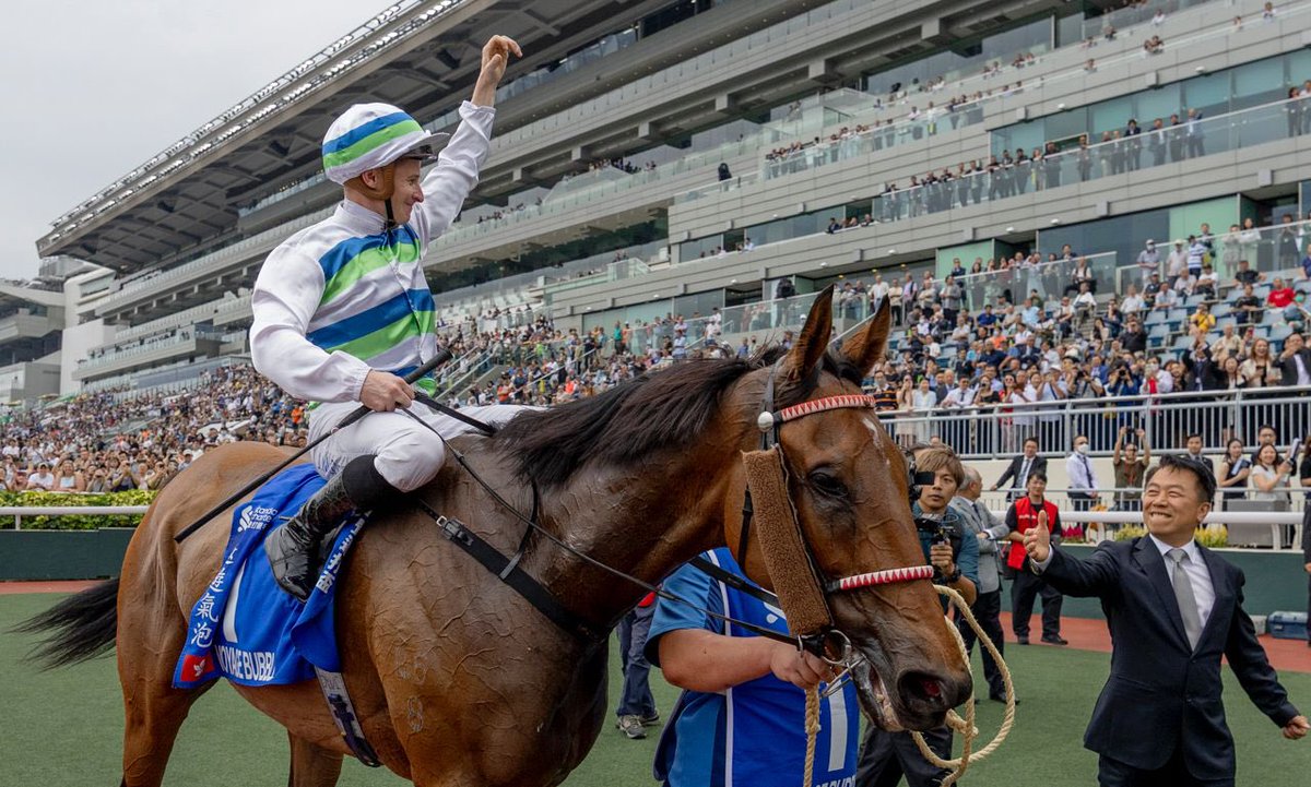 You’re a Triple Crown hero, VOYAGE BUBBLE! 

📸 <a href="/A_Evers/">Evers</a> | #ヴォイッジバブル | #WorldPool