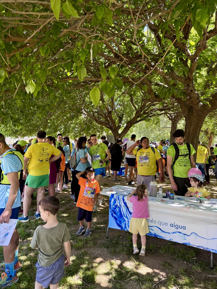 AiguesSabadell's tweet photo. Quina gran festa solidària estem vivint al Parc Taulí!
Matinal d’esport i solidaritat amb la cursa #sabadellcorrepelsnensinenes! Molt contents de participar amb els nostres jocs i tallers!
#sabadellcorrepelsnens
#MésQueAigua
#implicats
#Sabadell https://t.co/TRc7cYsEYQ