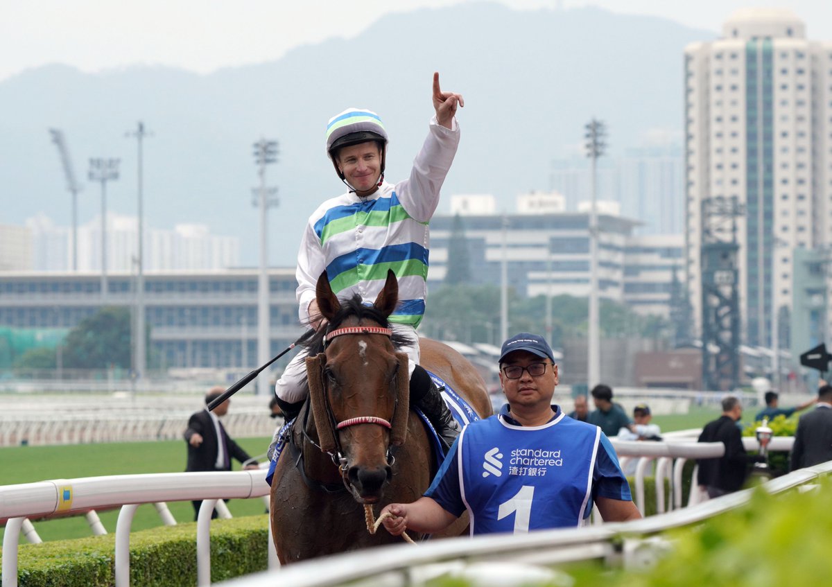 HEROES! 👑

<a href="/WorldPool/">World Pool</a> | #TripleCrown