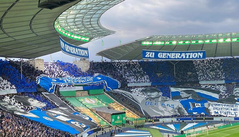 Beim ganzen Feiern soll eine Sache nicht untergehen:

Riesen Respekt an die <a href="/arminia/">DSC Arminia Bielefeld</a> 🫶🏽!

Was ihr in der letzten Saison geleistet habt, ist der absolute Wahnsinn! Sowohl Spieler als auch Fans waren erstklassig!

Ich weiß es fällt schwer, aber ihr könnt sehr stolz sein!

#DSCVfB