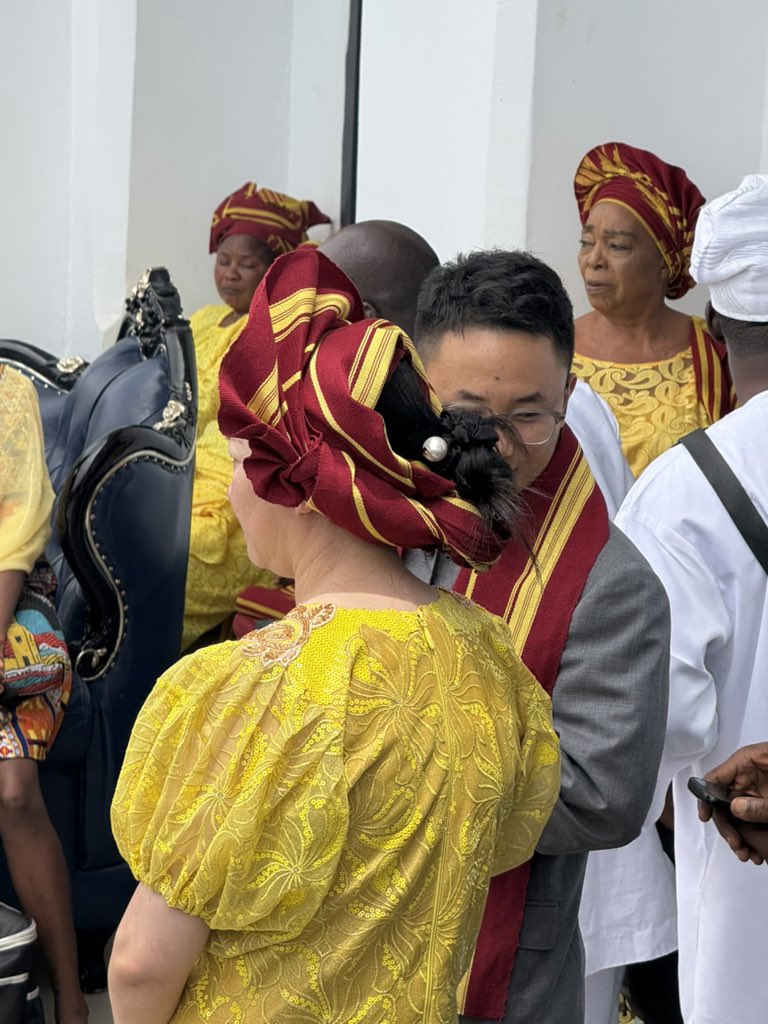 weijesapeople's tweet photo. A Chinese couple involved in the Gold trade in Ilesa and its environs also were in attendance 

#OwasCoronation

#ObaAjimokoIII https://t.co/MOQJKOnKmK