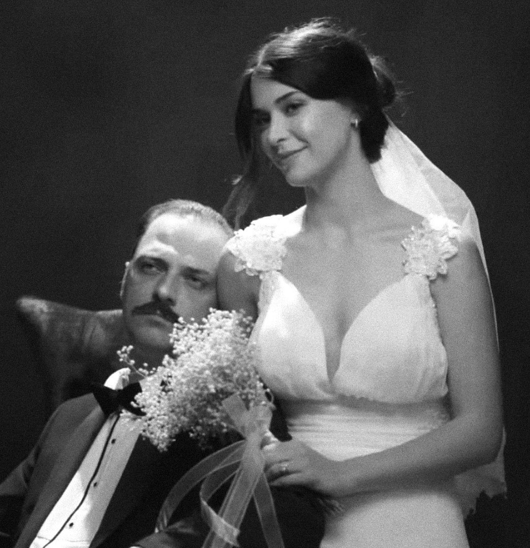 Sanmayın ki yaşıyorum ben her gün fotoğraflarınıza bakıyorum🥲