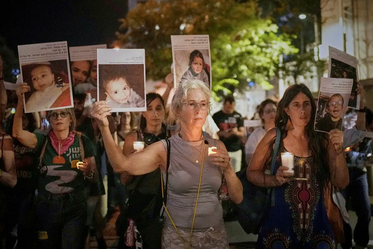 Piangiamo solo per i nostri? Ho atteso invano la fine dello shabbat per leggere un comunicato dell'Ucei sull'eccidio dei nove figli della dottoressa Alaa a Gaza come giustamente fatto per gli israeliani ammazzati a Washington. Non rassegniamoci a un senso di appartenenza tribale!