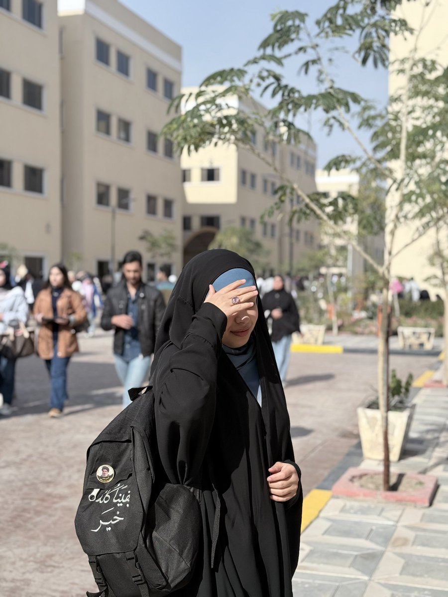 من لوازم العقيدة الصحيحة ، وجود البصيرة السياسيّة التي تصون الإنسان المؤمن من السقوط ضحيّة للمؤامرات..

يقول الإمام الرضا عليه السلام: "المؤمن العارف بأهل زمانه لا تهجم عليه اللّوابس"