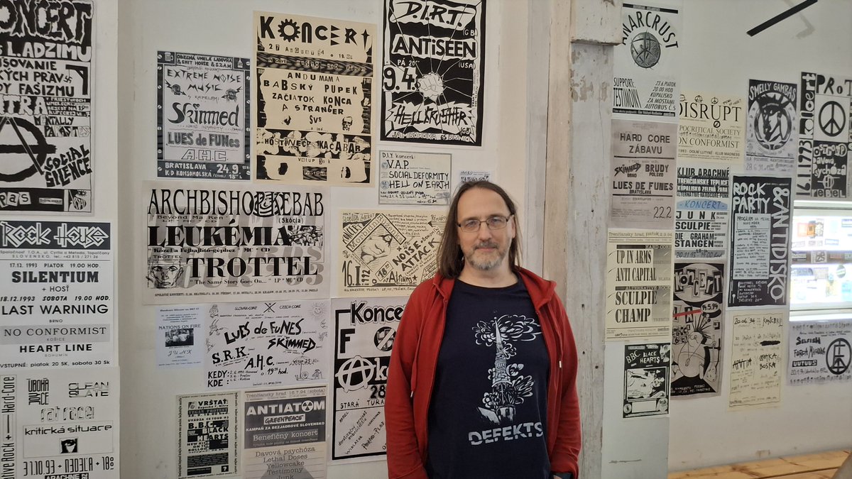 LU LFMI Mākslas zinātņu nodaļas pētnieks Jānis Daugavietis š.g. 17. maijā konferencē "Diskusijas par dumpi: panks politisko pārmaiņu laikā" Prāgā uzstājās ar referātu "Vai viegli būt padomju panku pēdējai paaudzei?"

Vairāk: lulfmi.lv/Janis-Daugavie…