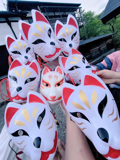 オレたちだけで心の松明を灯し行列して点火(心で)してきました! また次回も来るよー☆ #御神火祭