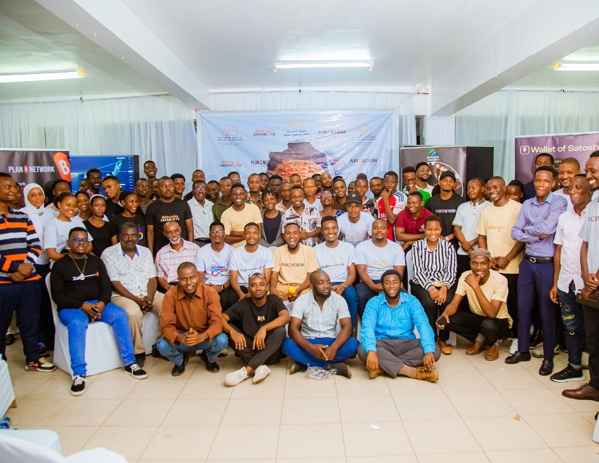 batho_shukran's tweet photo. Siku ya tarehe 22 May 2025 tulikua na Bitcoin Pizza Day, Pale Ngome Holding House.
Kwa ufupi, Bitcoin Pizza Day ni nini na kwa nini tunasheherekea kila mwaka ?
Short🧵
#BitcoinPizzaDay2025
#BitcoinSafariTz
#PlanBNetwork
#WalletOfSatoshi https://t.co/lTrEZKr7iR