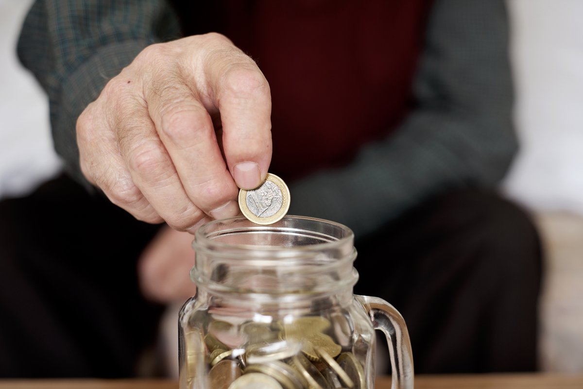 #WeekendReading 📃 "Ageing and Financial Markets"

In this discussion paper, <a href="/brunelbusiness/">BrunelBusinessSchool</a>' E. Philip Davis and Dilruba Karim outline the effects of demographic ageing on financial markets, including on on household saving, #pensions and housing ⬇
hubs.la/Q03nvXcZ0