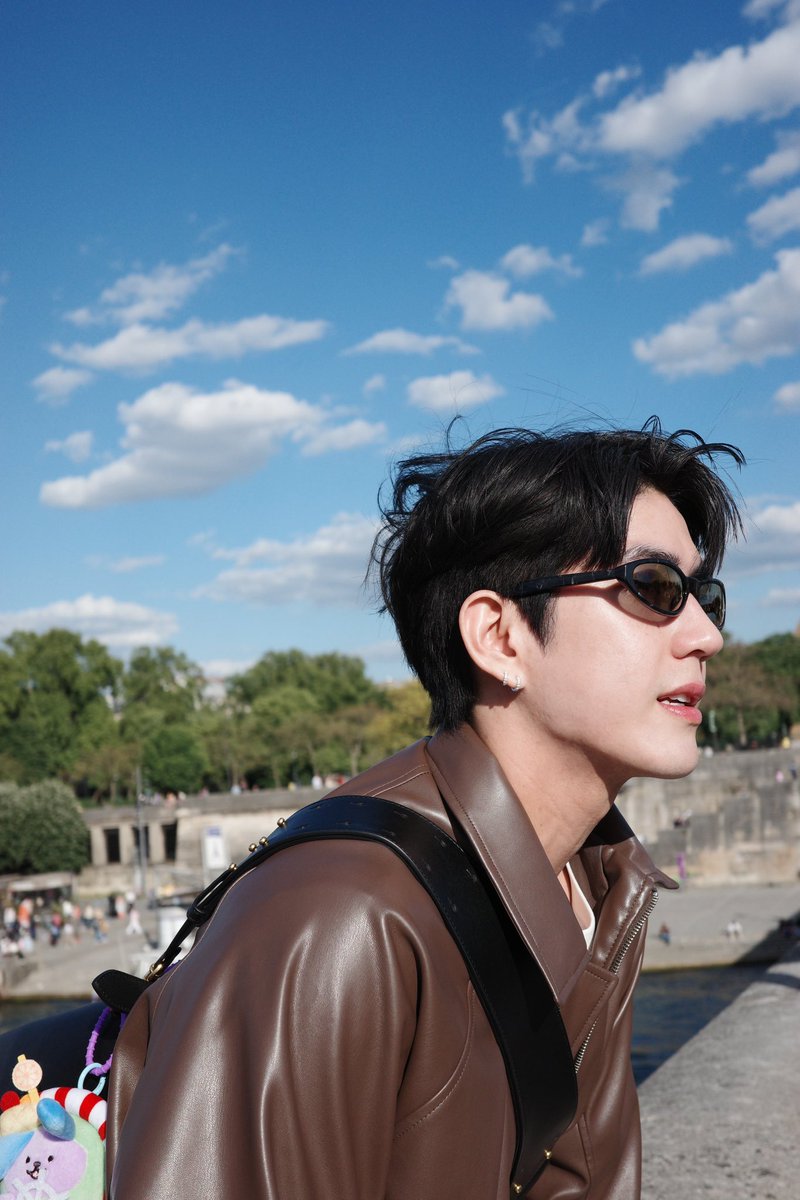 Sea_tawinan's tweet photo. Love is both a language and an art form🗼❤️ https://t.co/FfBkkpyPIj