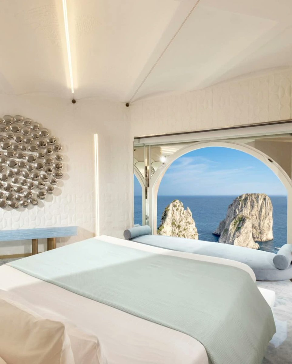 onedancesafaris's tweet photo. An exclusive five stars luxury hotel in Capri, Italy. 

It offers luxury rooms and suites with breathtaking views of Faraglioni Rocks and the turquoise Tyrrhenian Sea.

Elegance, freshness, sea breeze and a sense of pure pleasure awaits at Punta Tragara.

#Puntatragara #Italy https://t.co/XeIZN9DjgB