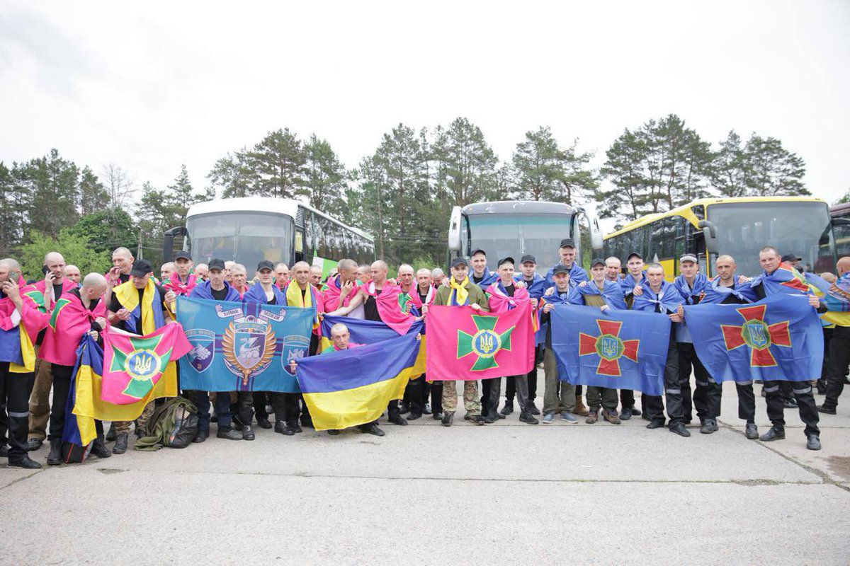 saintjavelin's tweet image. Today marked the end of the third stage of the largest prisoner exchange — 303 Ukrainians have returned home