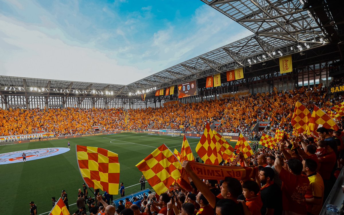 Goztepe's tweet photo. ŞANINLA ŞEREFİNLE ÇOK YAŞA GÖZTEPE!

#Göztepe #GözGöze100Sene https://t.co/zgUooCa4EX