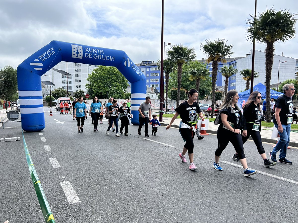 ElenaCandiaLu's tweet photo. Mañá de domingo marabillosa para participar xunto con compañeiros do Grupo Municipal do PP nas actividades da 𝗫𝗩 𝗖𝗮𝗿𝗿𝗲𝗶𝗿𝗮 𝗦𝗼𝗹𝗶𝗱𝗮𝗿𝗶𝗮 “𝗠𝗲𝗺𝗼𝗿𝗶𝗮𝗹 𝗣𝗿𝗼𝗳𝗲 𝗔𝗹𝗯𝗲𝗿𝘁𝗼”, organizada polo 𝗖𝗼𝗹𝗲𝘅𝗶𝗼 𝗖𝗣𝗥 𝗖𝗲𝗿𝘃𝗮𝗻𝘁𝗲𝘀

🫶🫶 https://t.co/jw1KDt8IiQ