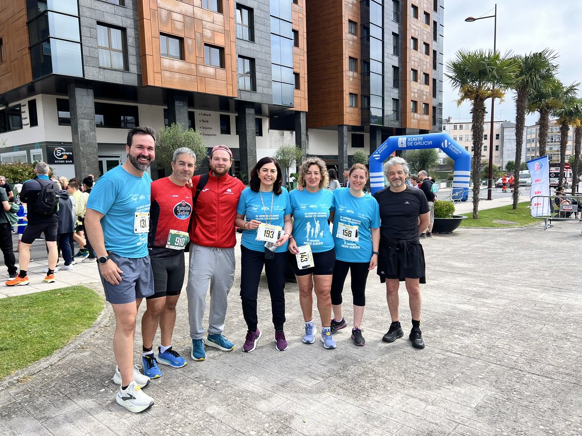 ElenaCandiaLu's tweet photo. Mañá de domingo marabillosa para participar xunto con compañeiros do Grupo Municipal do PP nas actividades da 𝗫𝗩 𝗖𝗮𝗿𝗿𝗲𝗶𝗿𝗮 𝗦𝗼𝗹𝗶𝗱𝗮𝗿𝗶𝗮 “𝗠𝗲𝗺𝗼𝗿𝗶𝗮𝗹 𝗣𝗿𝗼𝗳𝗲 𝗔𝗹𝗯𝗲𝗿𝘁𝗼”, organizada polo 𝗖𝗼𝗹𝗲𝘅𝗶𝗼 𝗖𝗣𝗥 𝗖𝗲𝗿𝘃𝗮𝗻𝘁𝗲𝘀

🫶🫶 https://t.co/jw1KDt8IiQ