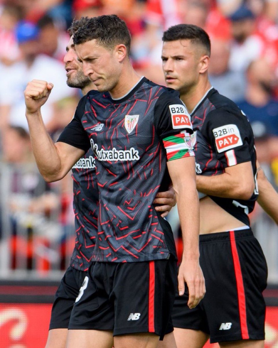 Oscar ha sido capitán del Athletic en 84 ocasiones (serán finalmente 85), y es quinto en este ranking en el siglo XXI. 

Es además el jugador que ha defendido nuestra camiseta en más estadios y frente a más rivales en toda la historia del Club.