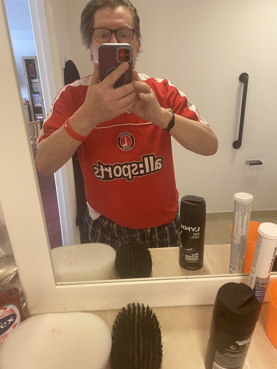 David_Camerong's tweet photo. @CAFCofficial @wembleystadium @CharlotteR_22 Haway the lads https://t.co/xnGLuIfXAt