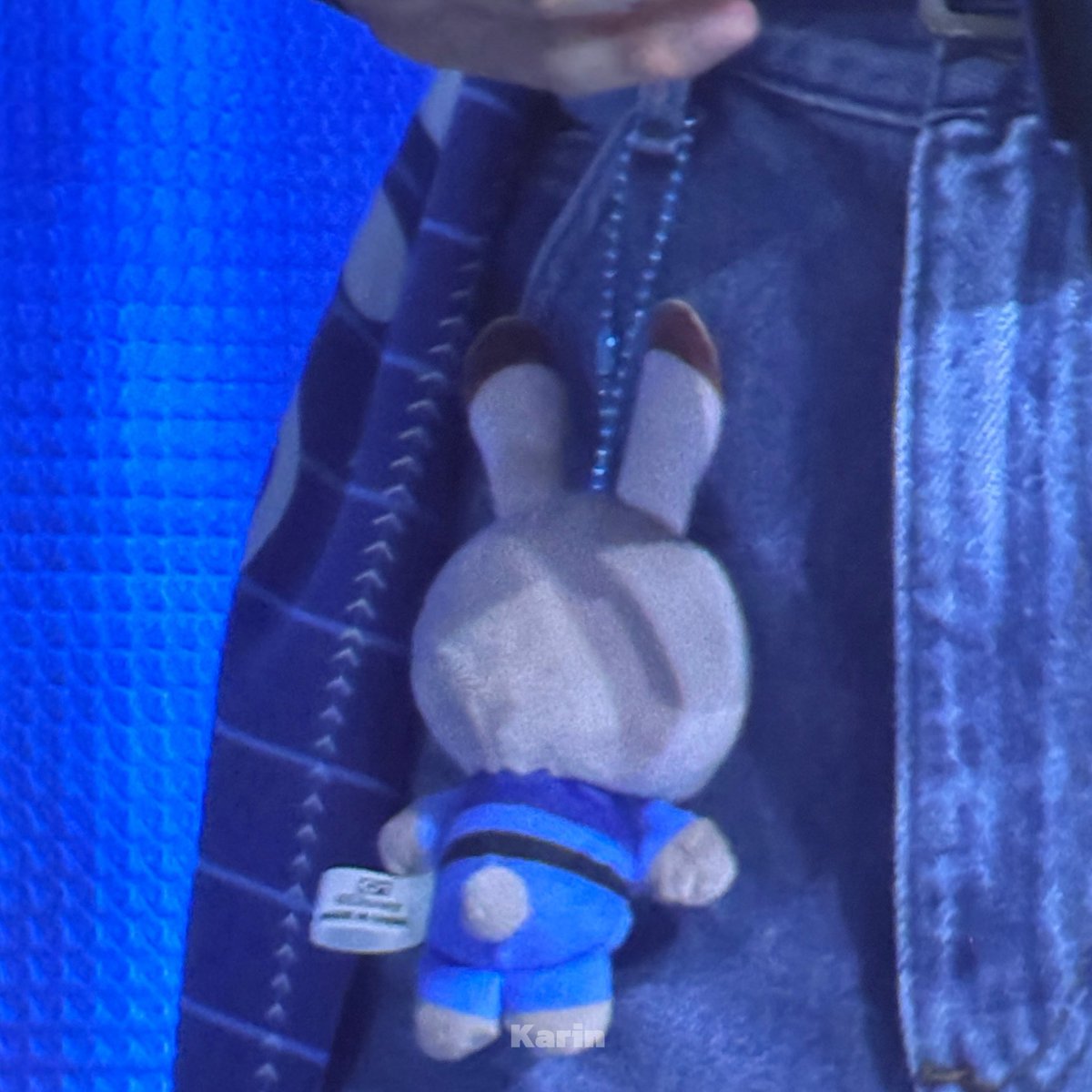 250525 팬미팅

키링 귀엽네🥰

#김성민 #KIMSUNGMIN #CLOSEYOUREYES #클로즈유어아이즈 #클유아