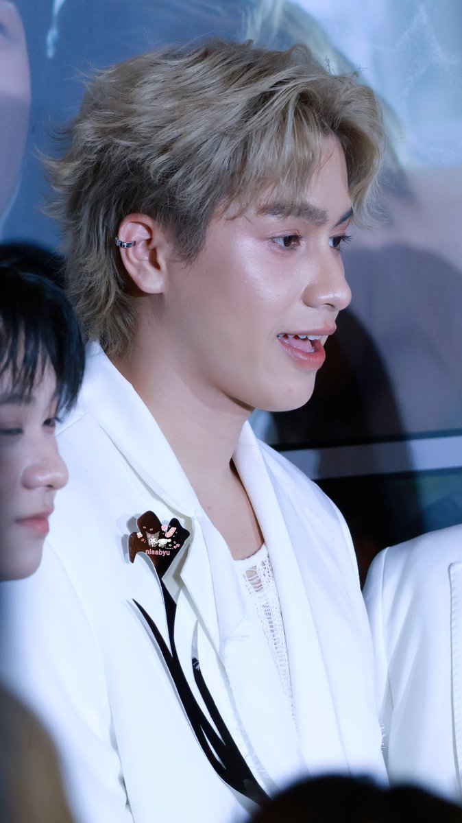 nisabyu's tweet image. เจ้าชายสุดหล่อ สูทขาว หล่อมากกกก @smart_csnp  #smart_csnp
#TopFormFinalEP