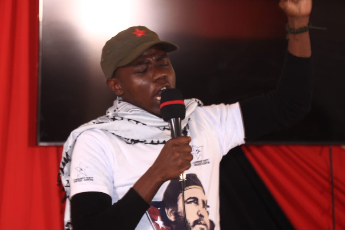 BookerBiro's tweet photo. Wafanyi kazi, nyakua mashamba!
Nyakua!
Wafanyi kazi, komboa chakula!
Komboa!
Wafanyi kazi, pigania uhuru!
Pigania!

#ALD2025 | Communist Party Marxist Kenya https://t.co/NYfizfBW1U