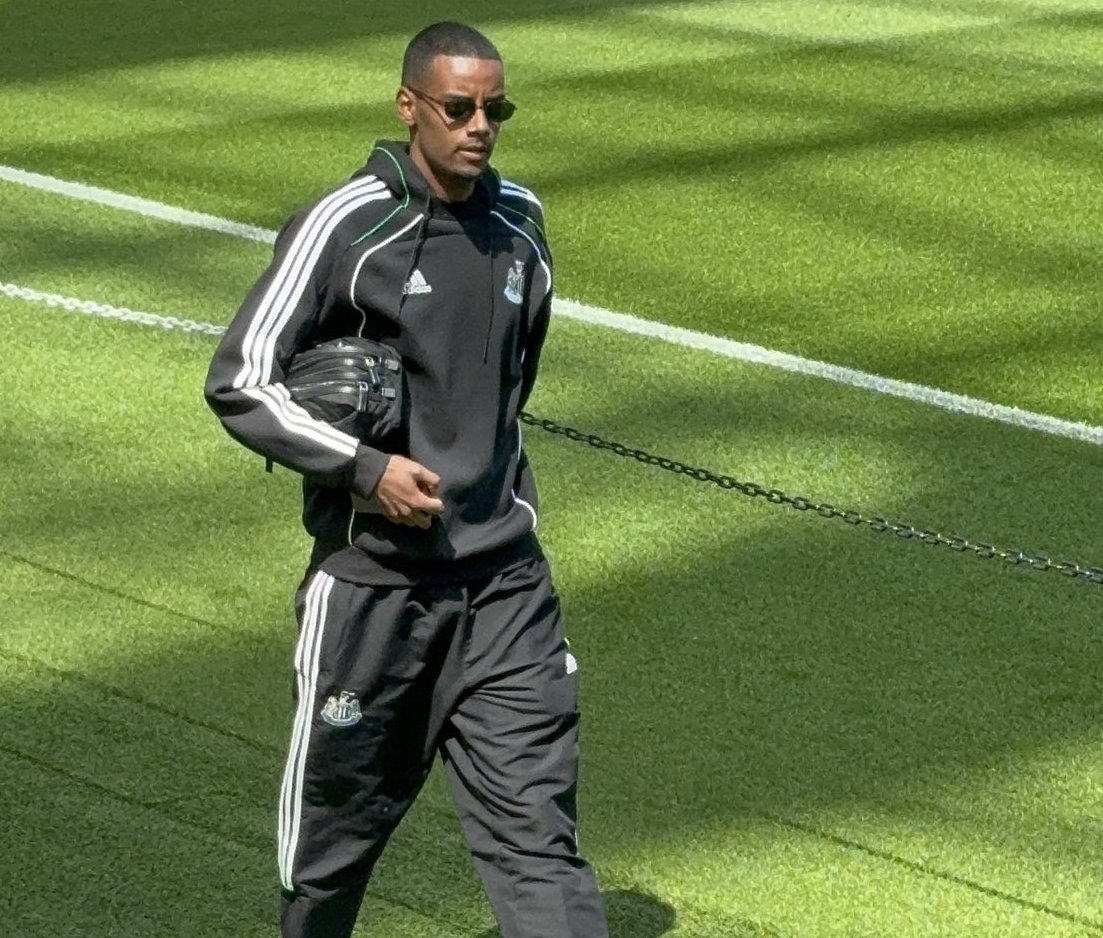 agbnufc_'s tweet photo. The £150M aura on this guy man. https://t.co/37cScjjzCs