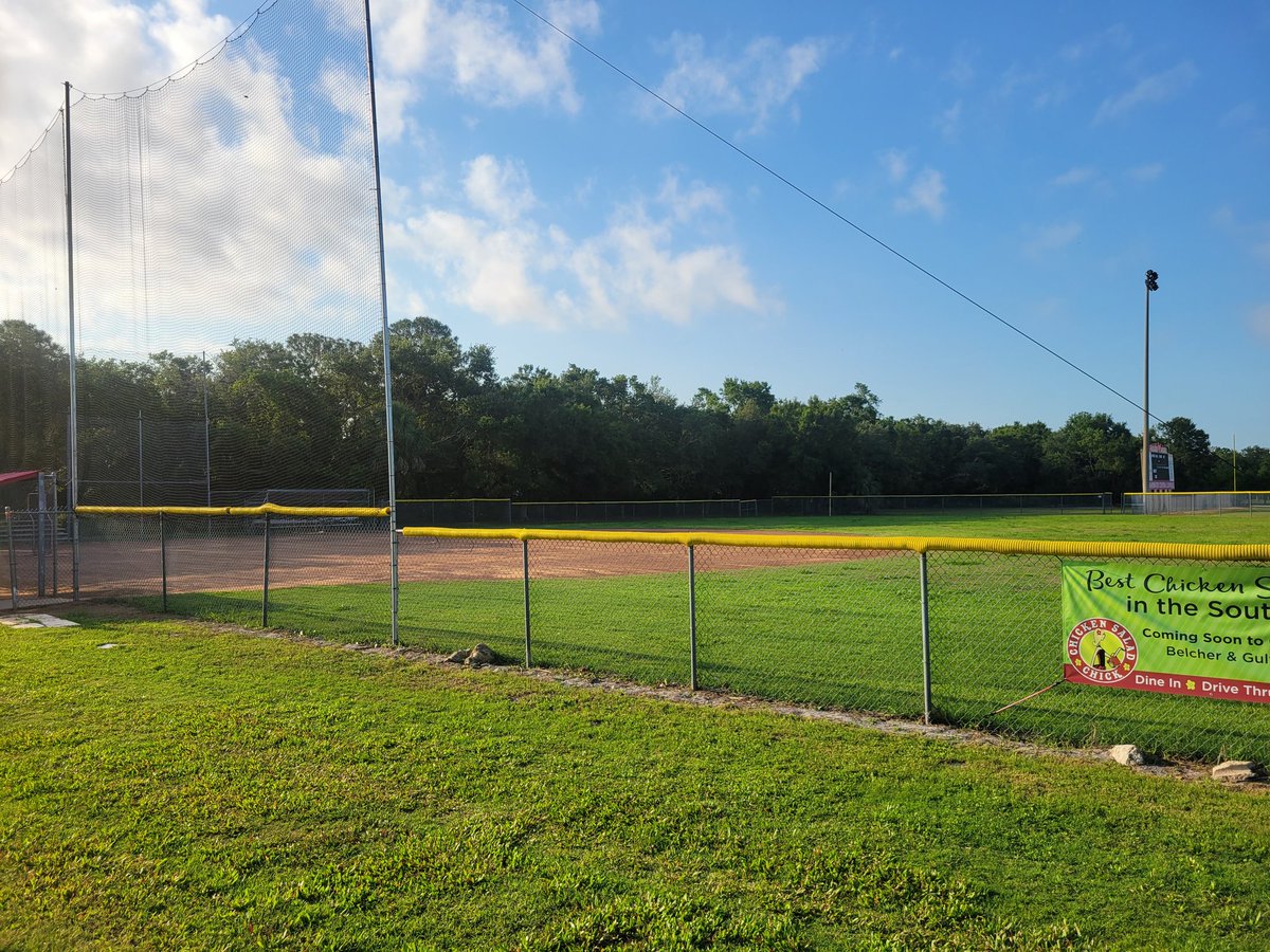 So of course I find a softball field when on our walk in Clearwater, FL. Shout out to the <a href="/CCCMarauders/">Marauder Athletics</a>
#softballlife