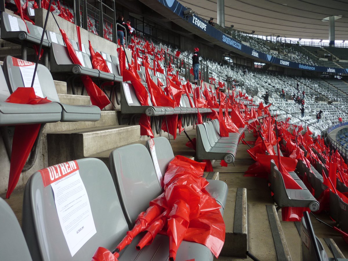 pitongue's tweet photo. Je souhaite à tout supporter de son club de vivre ça un jour #PSGSDR https://t.co/n96taHruHc