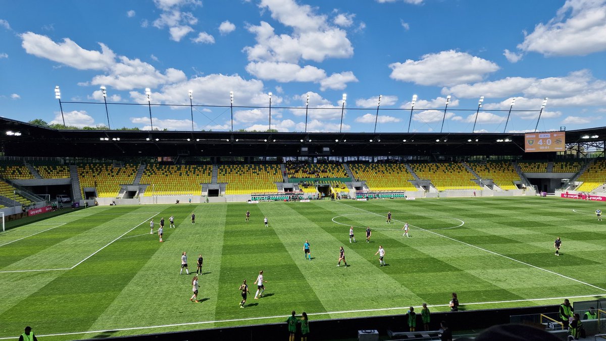 SzpilNa's tweet image. Kobiecy Futbol zawitał na Arenę Katowice.
Mistrzynie Polski 2024/2025.
GKS Katowice 💛💚🖤
#MistrzPolski #GieKSa #ArenaKatowice