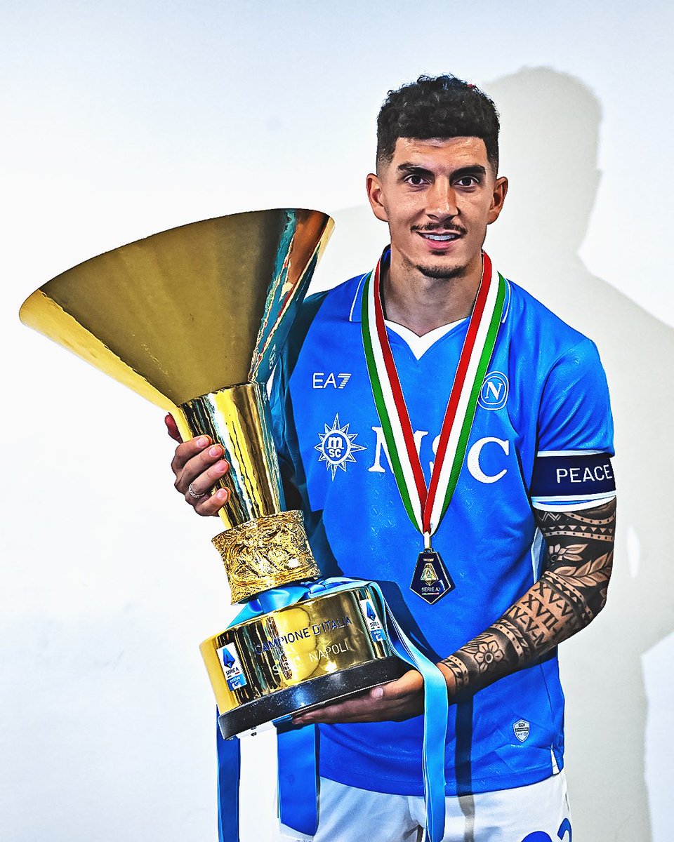 SerieA's tweet image. 📸🏆 CAMPIONI 🇮🇹🩵 @sscnapoli 

#NAPOLISCUDETTO #4PARTHENOPE