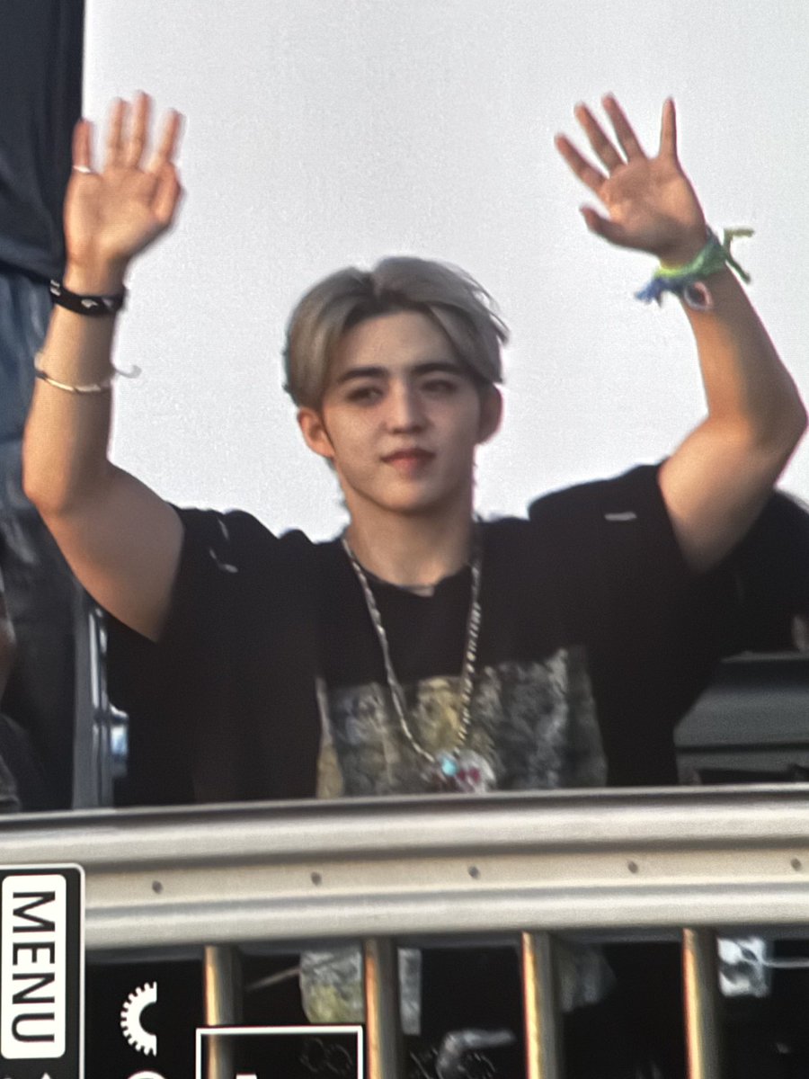 sounds_of_cheol's tweet photo. scoups today 🩶 https://t.co/kxHI6j5YLX