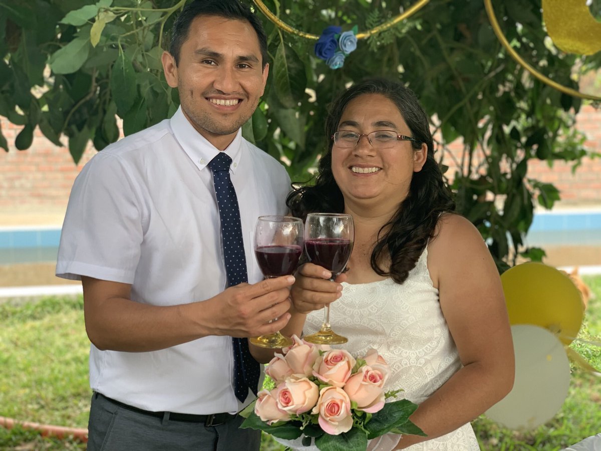 Feliz cumpleaños Vivianita. Eres una mujer excepcional. Iluminas nuestra familia con tu alegría, la impulsas con tu fortaleza y la sostienes con tu determinación. Te amo!!!