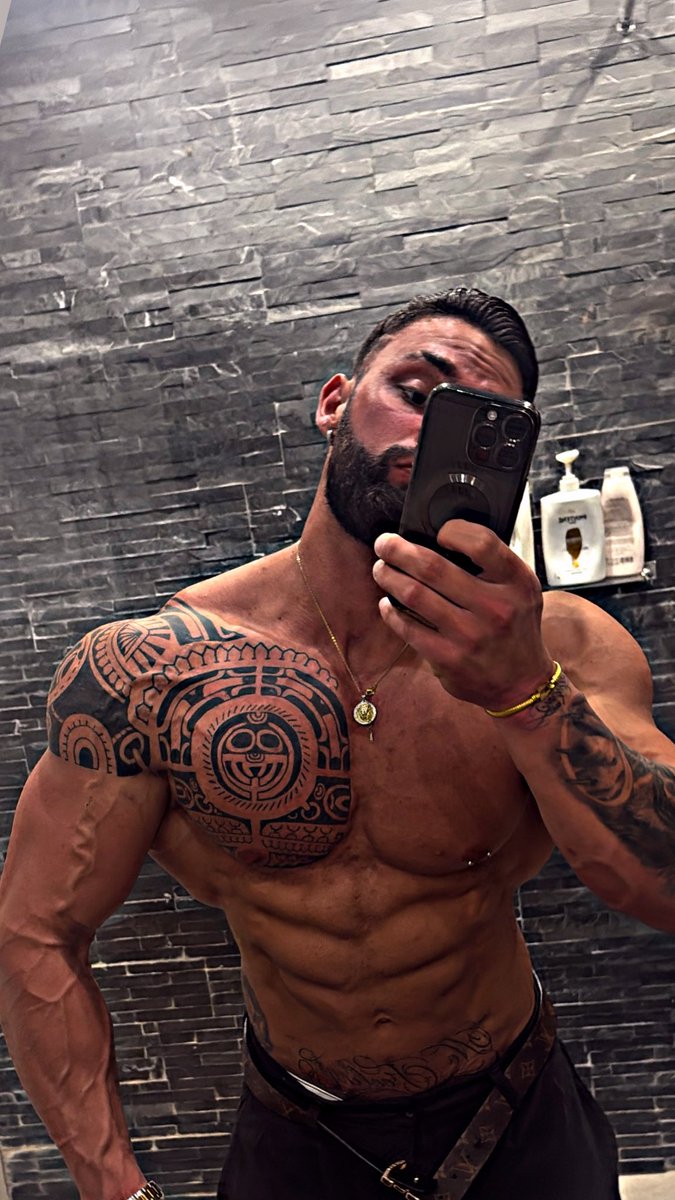 BigMuscleBull's tweet photo. Sono tornato !!!!!!!
Vi aspetto su Of😁😁😁😁👌💦💦💦💦

https://t.co/67YL0RMS0k https://t.co/QAF3cMze40