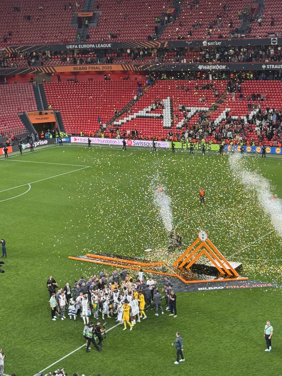SamLav20's tweet photo. Champions of Europe. 🏆 https://t.co/3zhkgtggqS