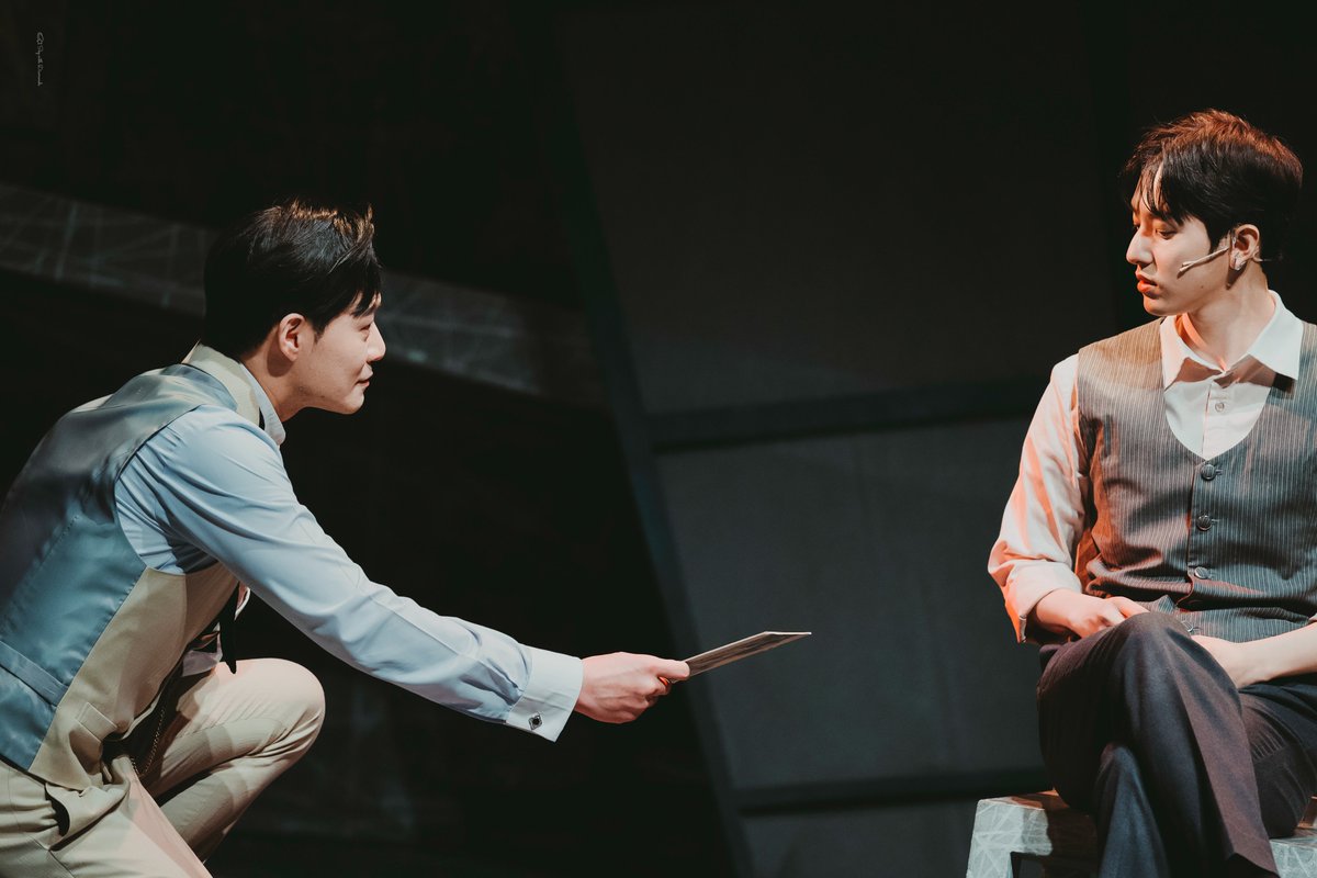 250525 낮 니진스키
스페셜 커튼콜 [기억]

니진스키役 정휘 배우님
디아길레프役 김종구 배우님

세상에서 가장 아름다운 바슬라프 니진스키를
사랑하는 한 남자로부터.
세르게이 디아길레프.