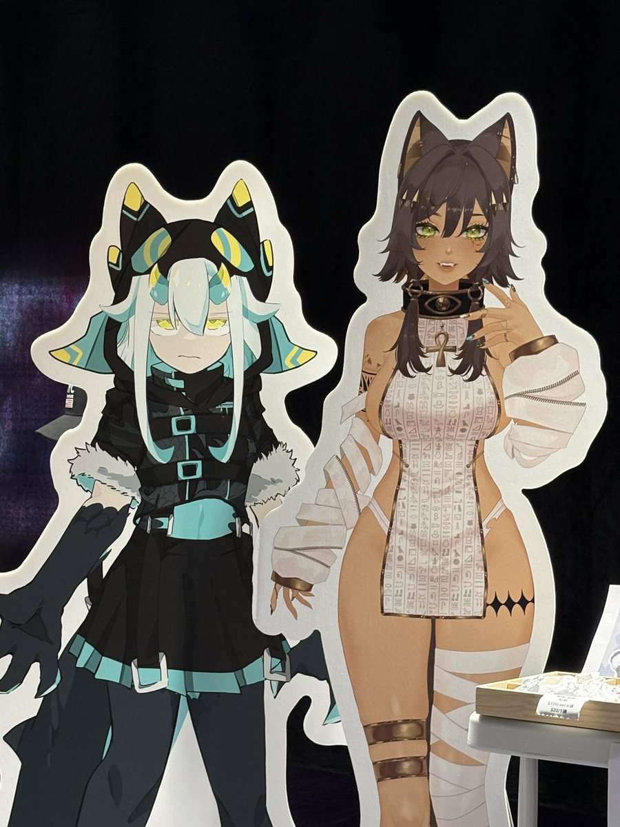 RABBITYORK's tweet photo. 等身立牌好正!!✨
很壯觀的活動👍🏻✨✨
#VC01 https://t.co/RHoKDTNp4d