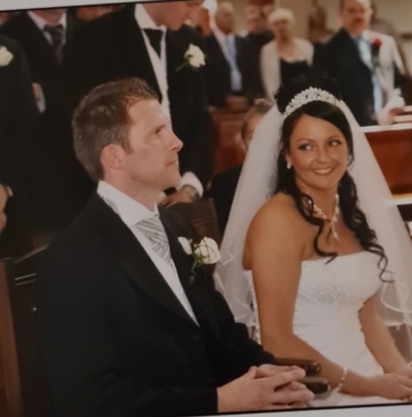 Happy 18th wedding anniversary to my best friend.  <a href="/Elainemcc777/">Elaine 🎗</a> 
Together since we were 15 and we are as strong as ever today 

I love you ❤️ 33 years together all in how did you stick me 😂😘