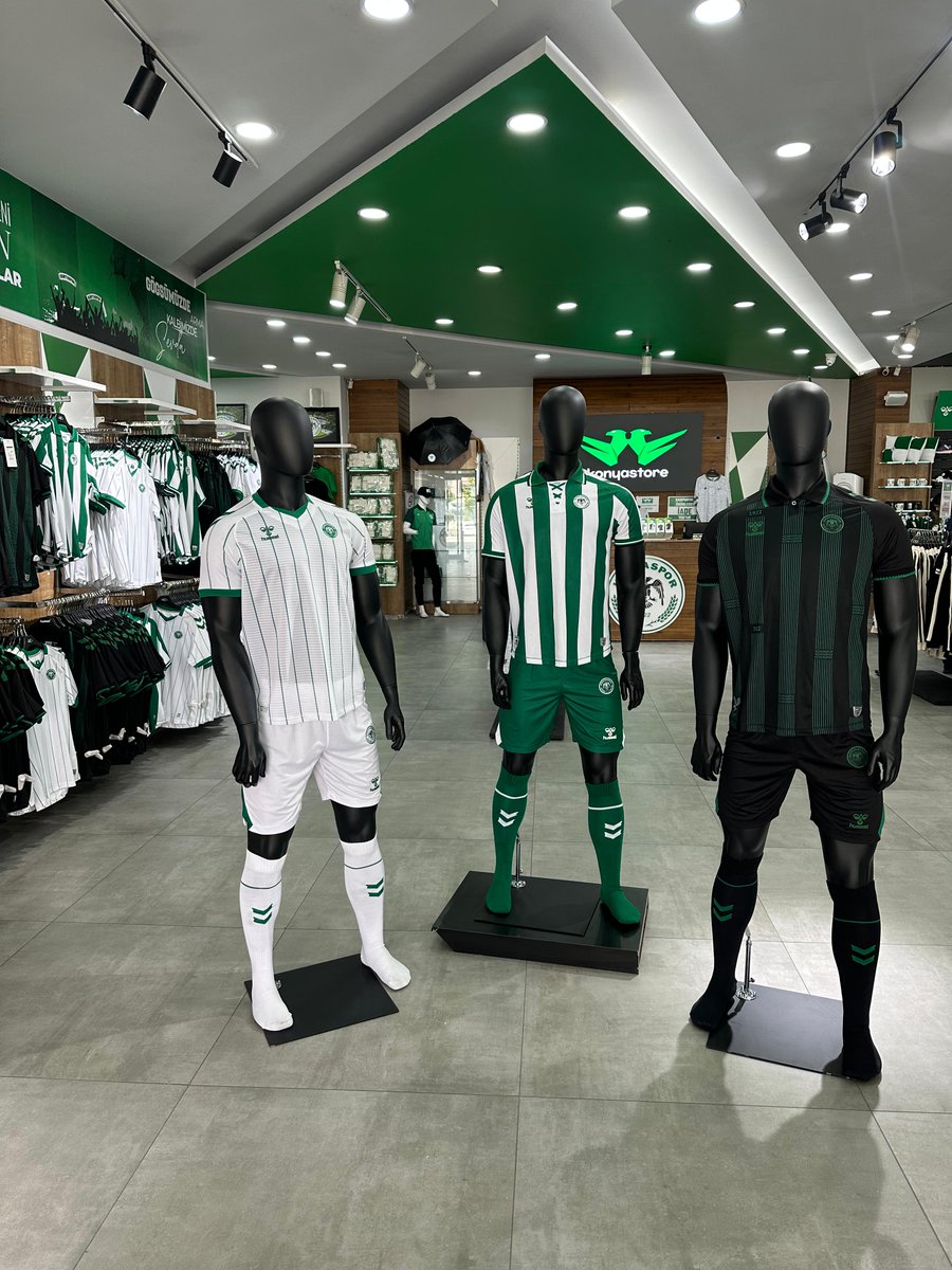 Haydi Büyük Konyaspor Taraftarı! Önce Store’a Sonra Stadyuma! 😎

Yeni sezon formalarımız,  mağazalarımızda Büyük Konyaspor Taraftarını bekliyor. 💚🤍