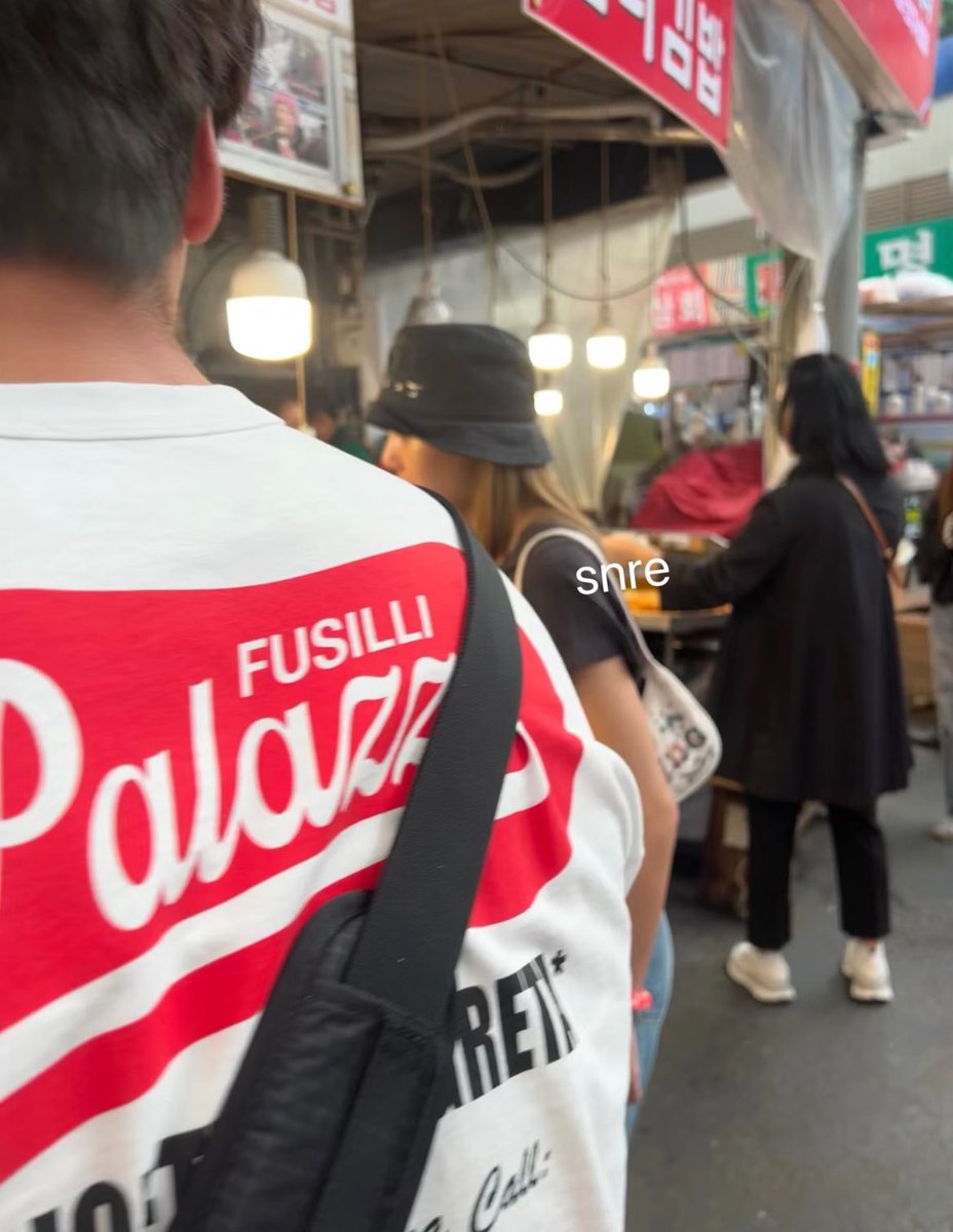 yk2aii's tweet photo. #LISA was spotted by OP in Seoul. https://t.co/yBRcjEJwfG