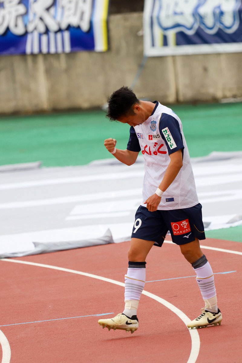 みんながはけて行った後
小さく、でも力強くしていたガッツポーズ
よかった
#vfk #大島康樹