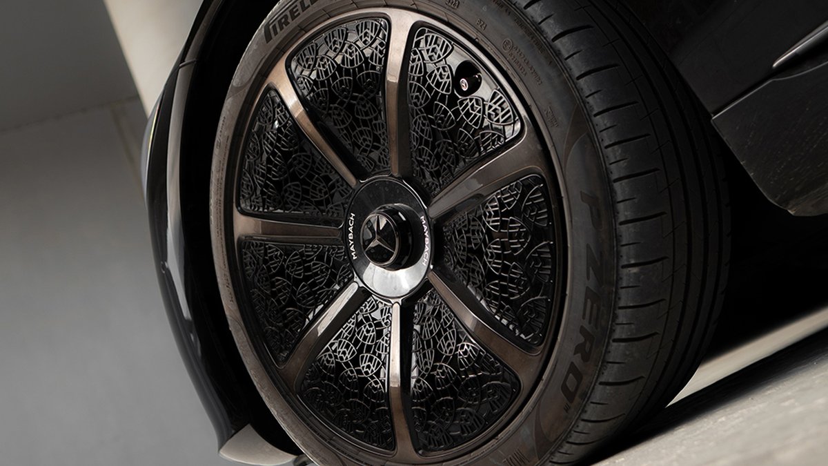 عندما تتحول الفخامة الى لوحة فنية
Mercedes-Maybach S680 Night series

#NBKMercedesBenz #MercedesQatar #Qatar #Maybach