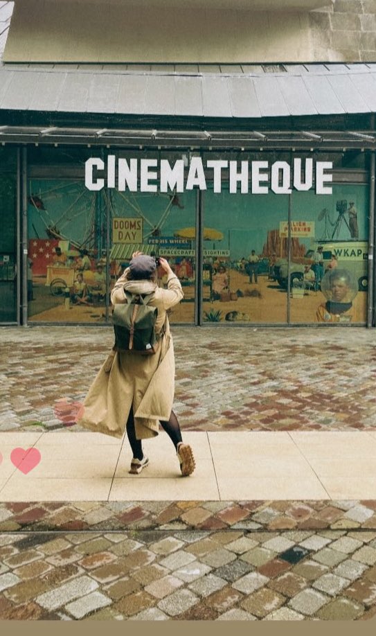 Marine a la cinémathèque qui renverse l’entièreté de son sac à main sur le vigile minute 1 👌 Les Belges à Paris 🫣