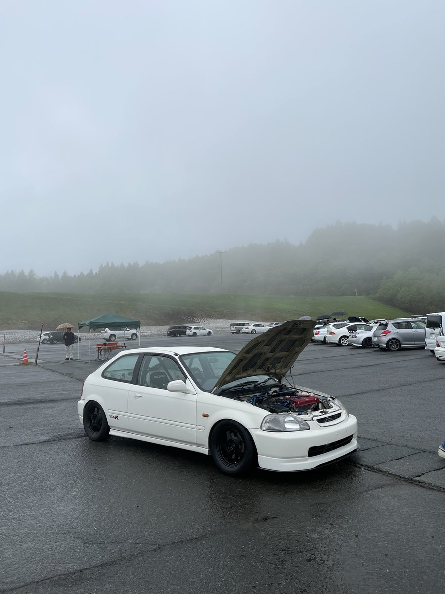 仕様変更しました！！！
後期顔から前期顔です
spoonミラー持ってる方居たら譲ってください！