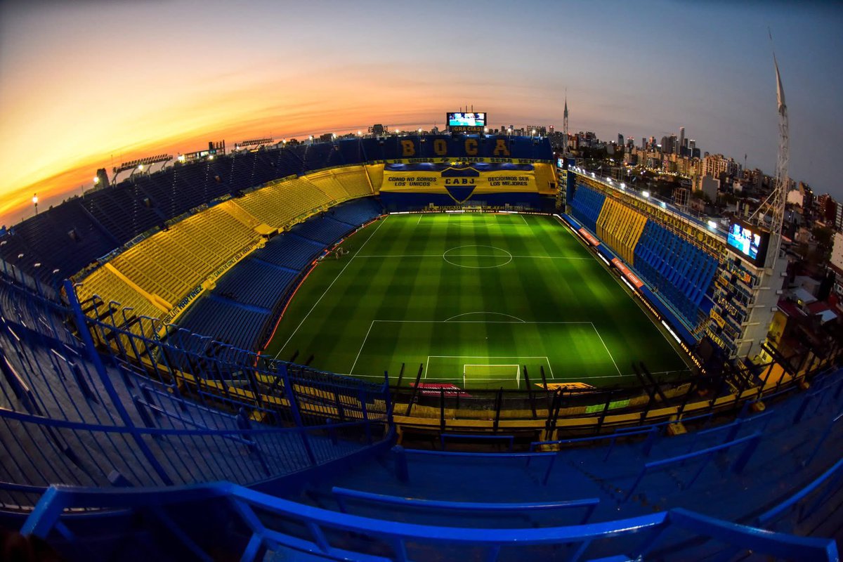 irenes12's tweet image. #FelízCumpleHermosa
85 años! #Bombonera 
💙💛💙