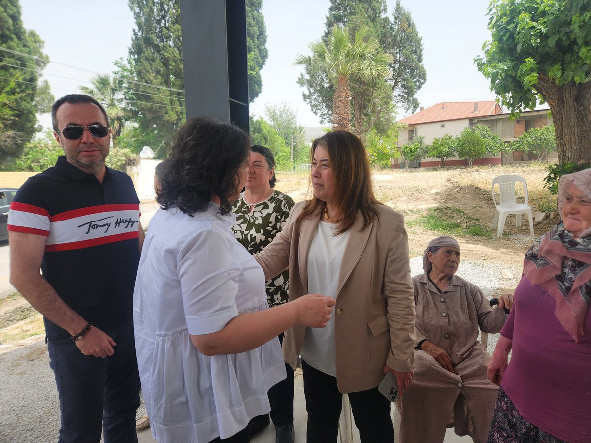 📍Pamukkale

Önceki dönem Pamukkale Belediye Başkan Yardımcımız Gamze Sevgi’nin merhum babası Ali Sevgi için düzenlenen mevlide katıldık.

Gamze Sevgi’ye ve ailesine sabır, merhum Ali amcamıza bir kez daha Allah’tan rahmet diliyorum.

Mekânı cennet olsun.