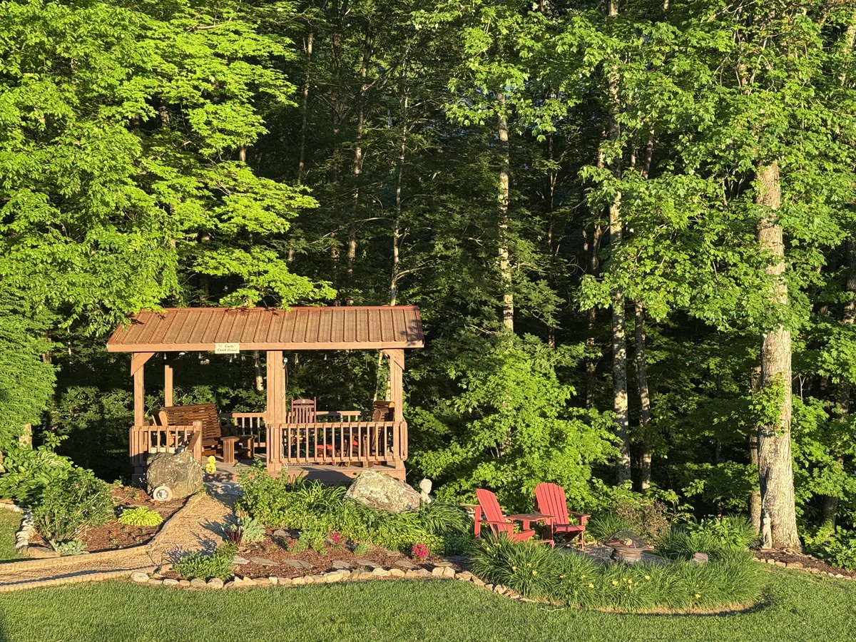 Tom Niziol (@tomniziol) on Twitter photo Sun shining brightly on a beautiful Sunday morning here in Roan Mountain TN. Have a wonderful day!! <a href="/wjhl/">wjhl</a> <a href="/WCYB_DavidBoyd/">David Boyd</a> <a href="/NWSMorristown/">NWS Morristown</a> Sun shining brightly on a beautiful Sunday morning here in Roan Mountain TN. Have a wonderful day!! <a href="/wjhl/">wjhl</a> <a href="/WCYB_DavidBoyd/">David Boyd</a> <a href="/NWSMorristown/">NWS Morristown</a>