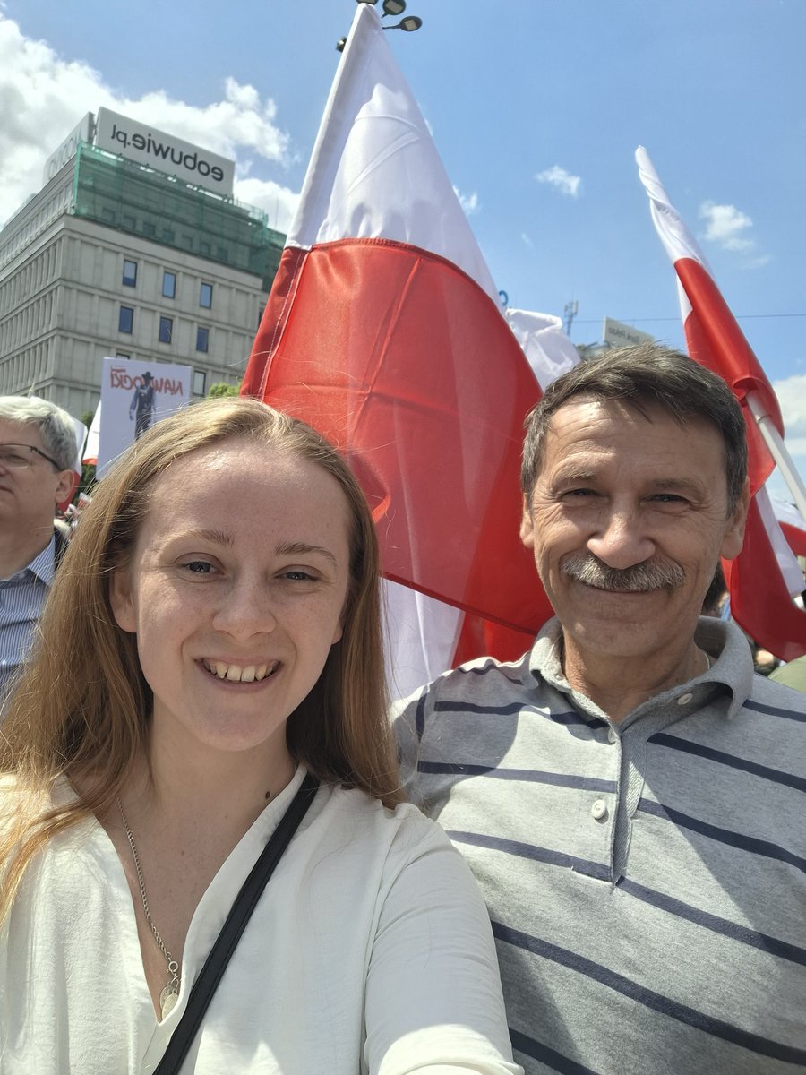 Dzisiaj na marszu z moim Tatą 🥰 dla Polski 🇵🇱 do zwycięstwa!
#MarszZaPolską #Nawrocki2025 

<a href="/Nawrocki25/">#Nawrocki2025</a> <a href="/warszawskipis/">Warszawski PiS</a> <a href="/FM_PiS_Warszawa/">Forum Młodych PiS Warszawa</a>