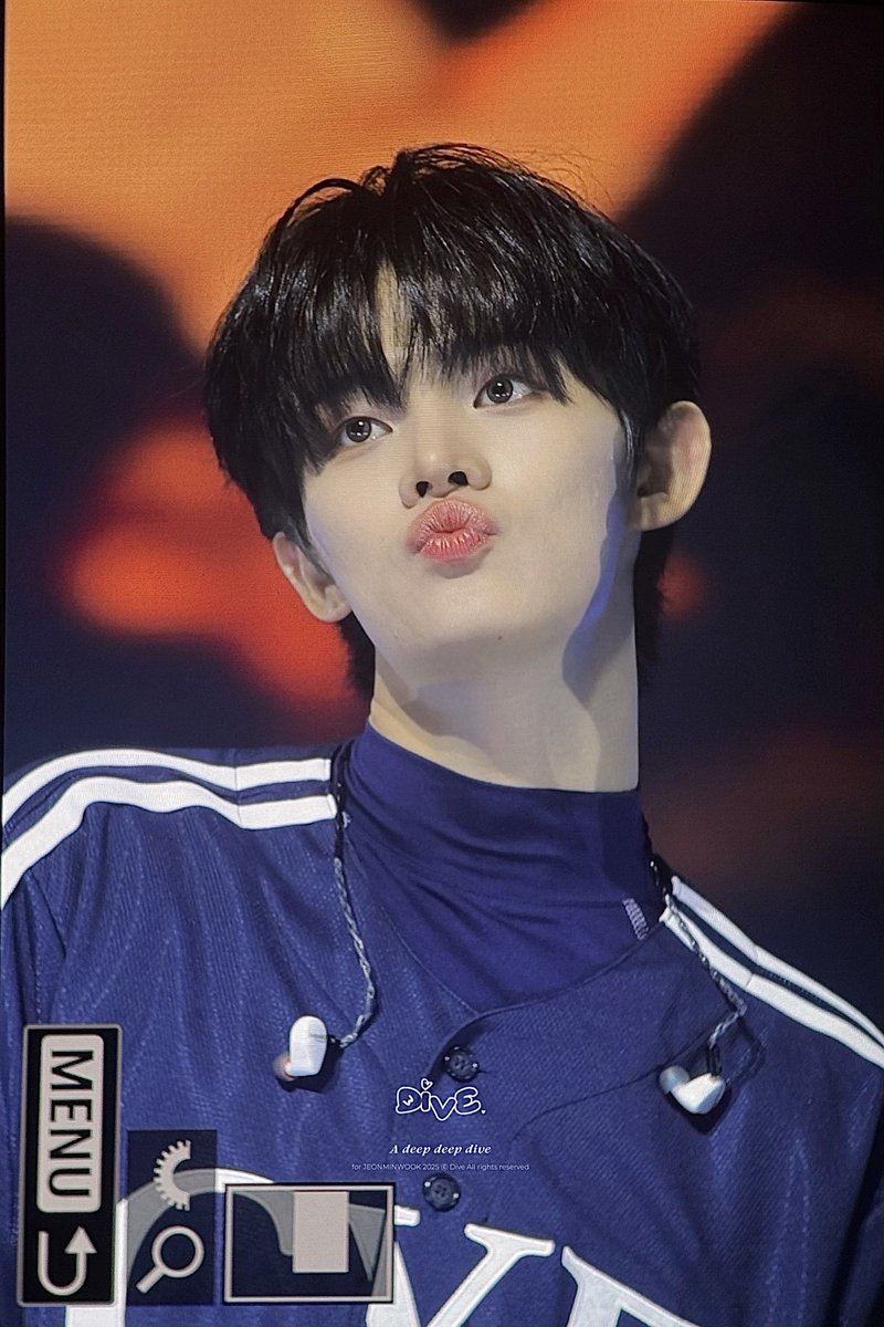 250525 오늘도미남고양이등장🤍
#전민욱 #JEONMINWOOK
#클로즈유어아이즈 #CLOSEYOUREYES