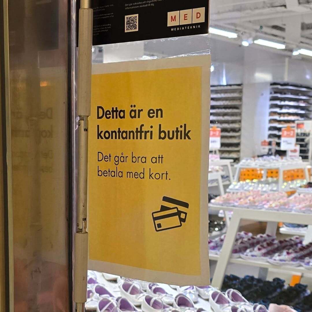 tohell42's tweet image. Men hur i helvete har de tänkt att man ska kunna betala om det är kontantfritt... oh... läste inte det sista. Tänk vad de hittar på nuförtiden. 

#stejtingtheobbvjös instagr.am/p/DKEuSPNI0Xu/