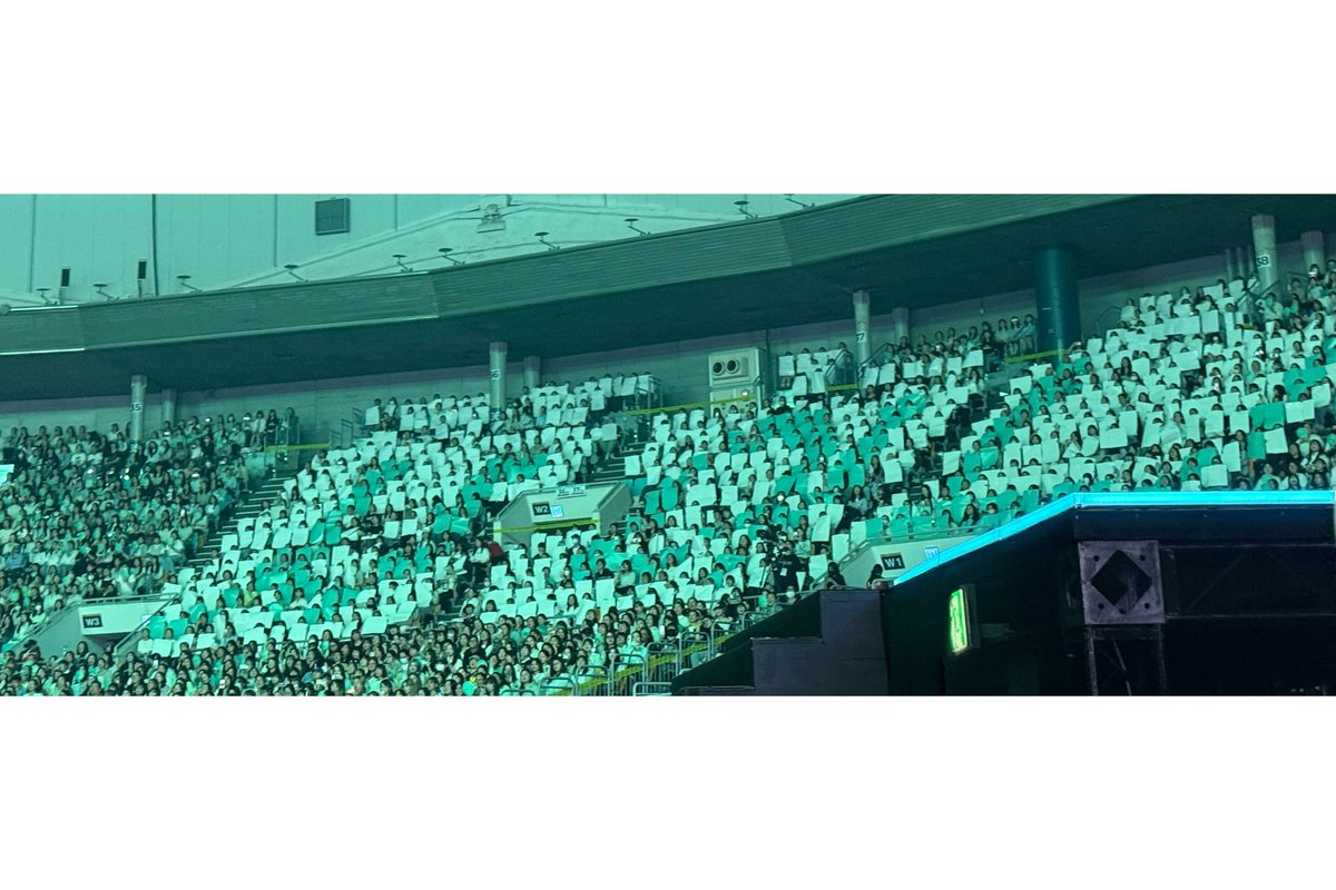 러브 tweet media