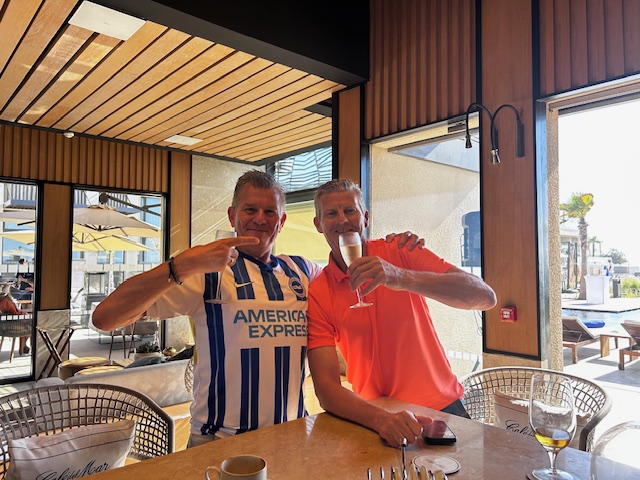 Tim Hutchings tweet media